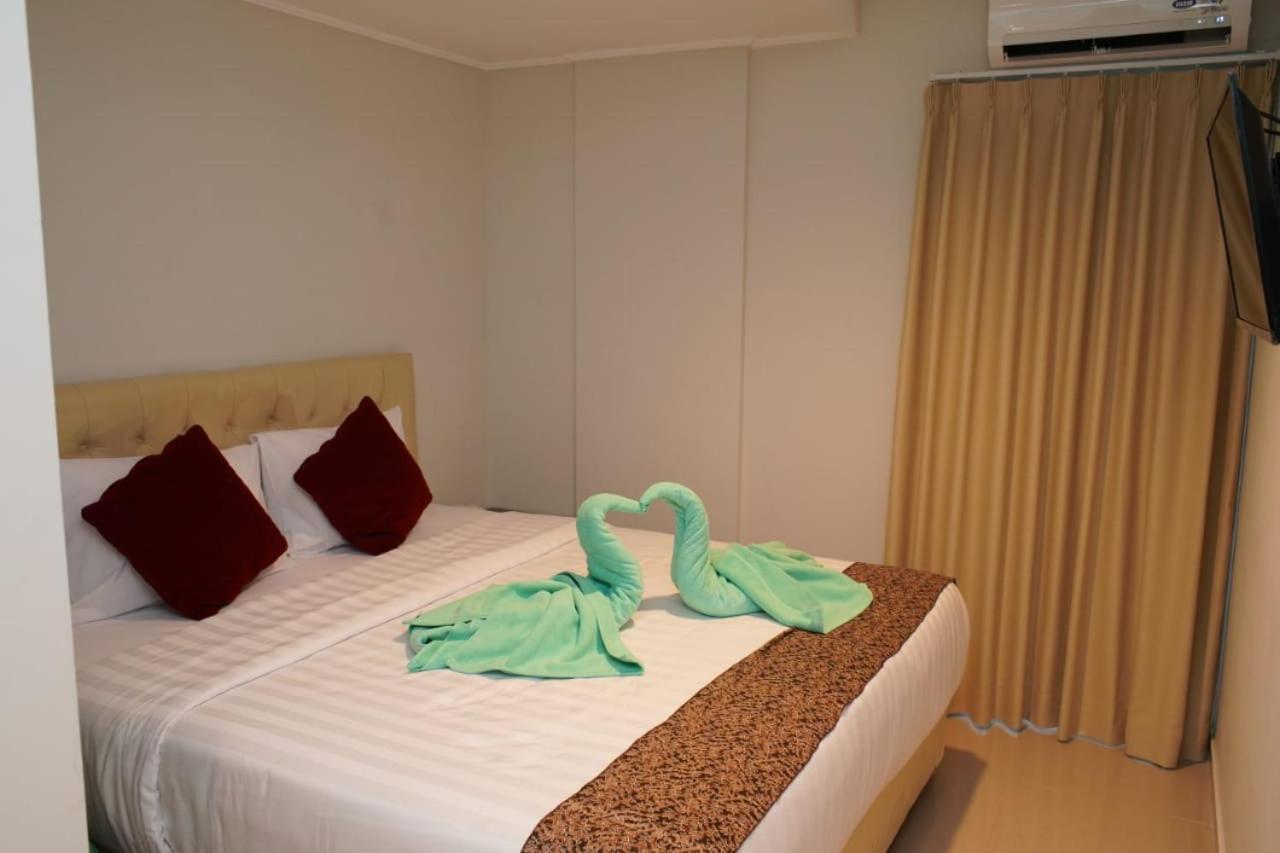 Aruuman Hotel Simpanglima Semarang Luaran gambar