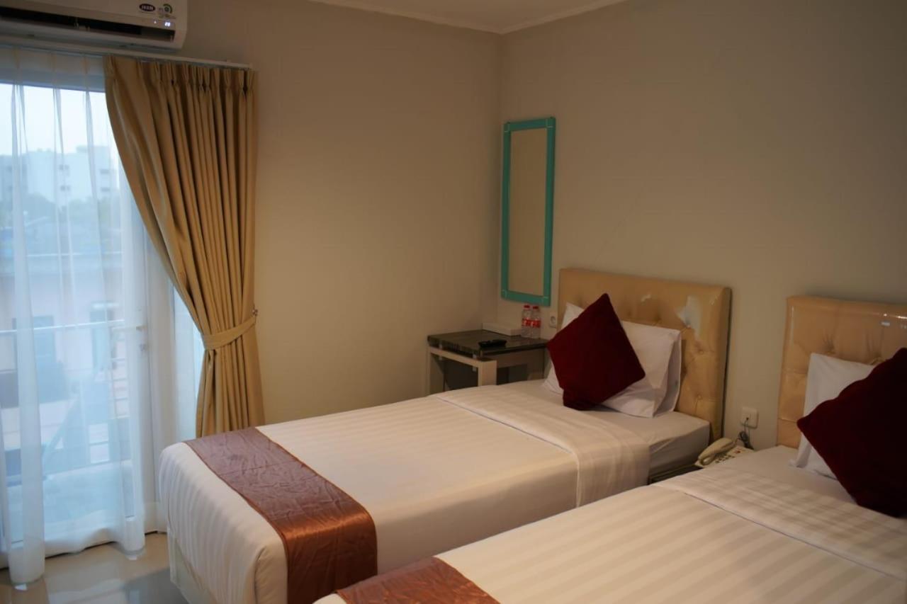 Aruuman Hotel Simpanglima Semarang Luaran gambar
