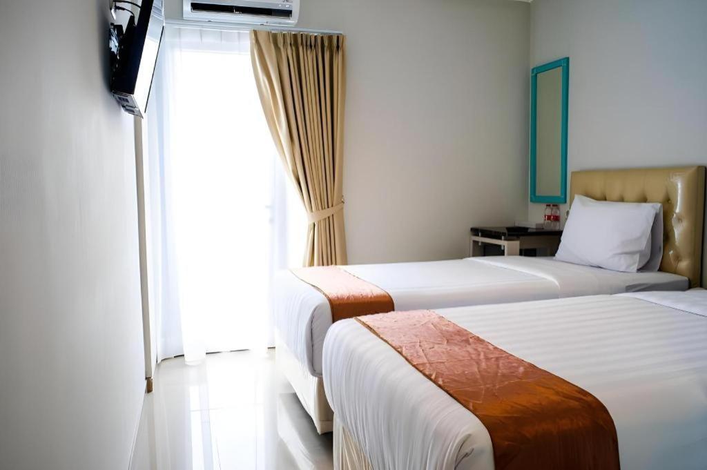 Aruuman Hotel Simpanglima Semarang Luaran gambar